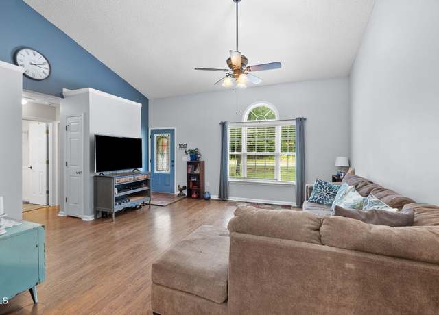 Property at 687 W Watson Rd, Benson, NC 27504, 3 beds, 2 baths