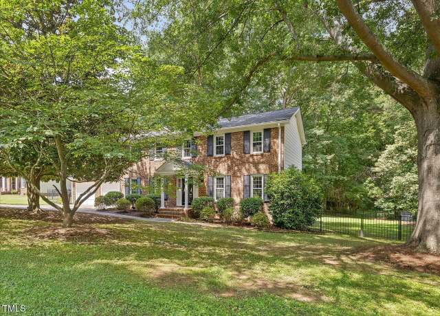 Property at 128 Castlewood Dr, Cary, NC 27511, 4 beds, 2.5 baths