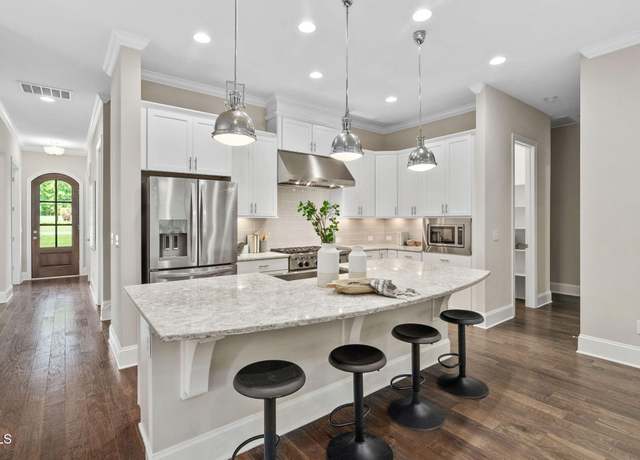 Property at 728 Peninsula Forest Pl, Cary, NC 27519, 6 beds, 5.5 baths
