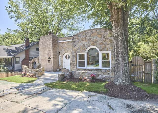 Property at 2203 University Dr, Durham, NC 27707, 3 beds, 2.5 baths