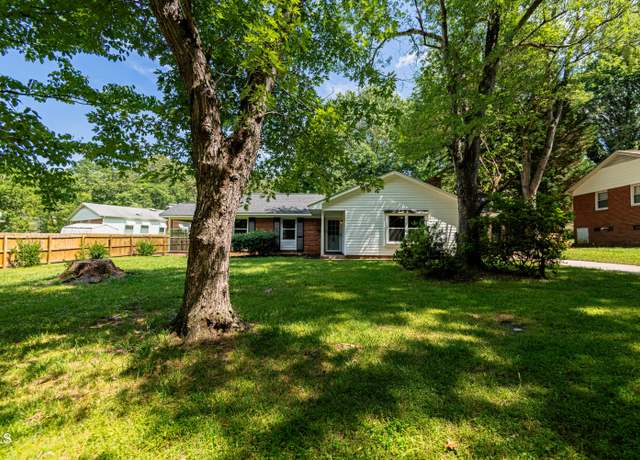Property at 2821 Regent Park Ln, Burlington, NC 27217, 3 beds, 1.5 baths