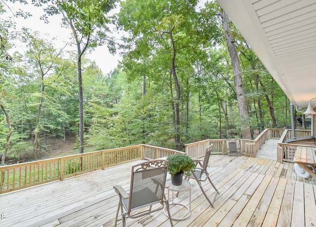 Property at 128 Dixie Dr, Chapel Hill, NC 27514, 3 beds, 4 baths