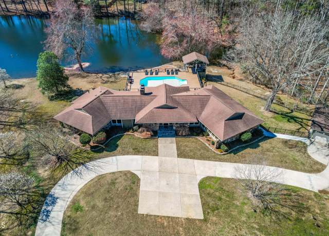 Property at 3021 Allenby Dr, Raleigh, NC 27604, 3 beds, 3 baths