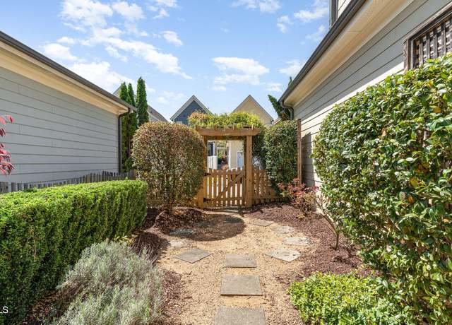 Property at 379 Tobacco Farm Way, Chapel Hill, NC 27516, 3 beds, 2 baths