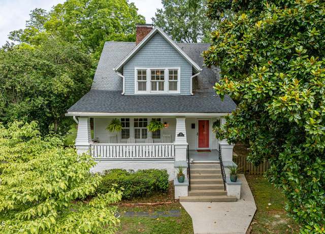Property at 301 W Park Dr, Raleigh, NC 27605, 4 beds, 2 baths