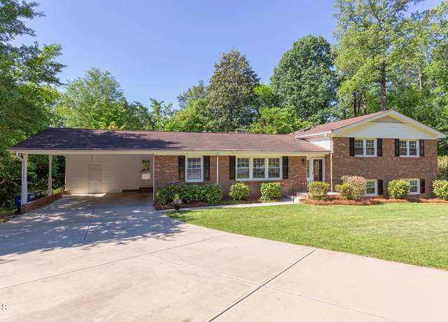 Property at 4300 Edgehill Ct, Raleigh, NC 27612, 6 beds, 4 baths