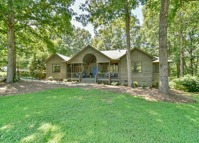 Property at 8821 Oconee Ct, Chapel Hill, NC 27516, 5 beds, 3 baths