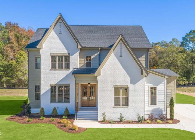 Property at 212 Meadow Walk Dr, Fuquay Varina, NC 27526, 4 beds, 4 baths