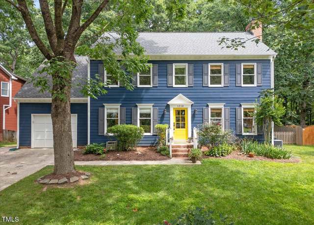 Property at 1218 Chimney Hill Dr, Apex, NC 27502, 4 beds, 2.5 baths