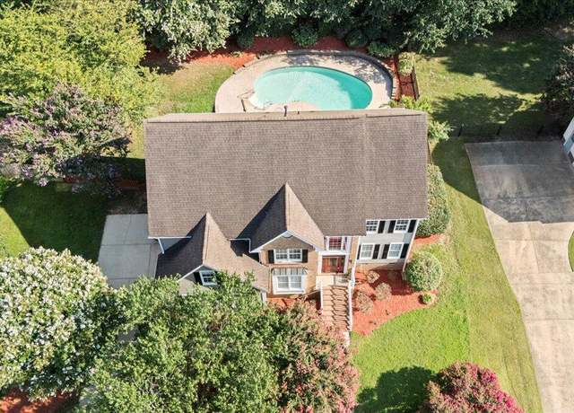Property at 907 Haddon Hall Dr, Apex, NC 27502, 5 beds, 3 baths