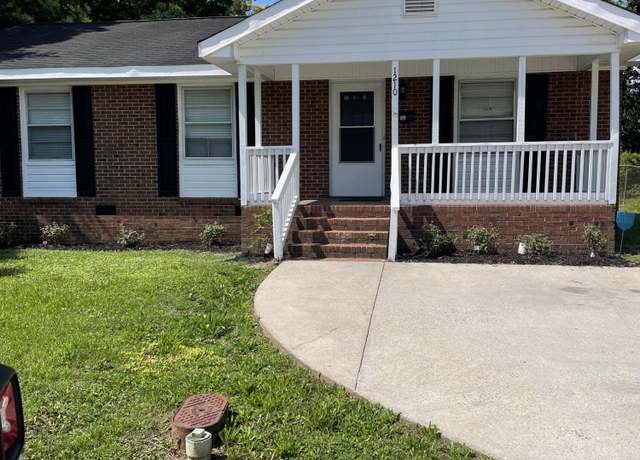 Property at 1210 Fayetteville St, Smithfield, NC 27577, 3 beds, 1 bath