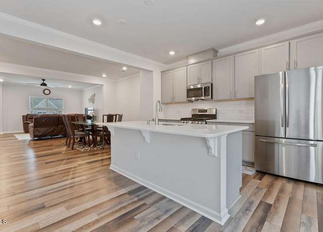 Property at 1430 Rosepine Dr, Cary, NC 27519, 4 beds, 3.5 baths