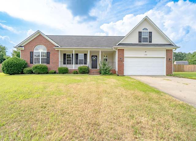 Property at 1300 Shoshone Place Pl, Fayetteville, NC 28314, 3 beds, 2 baths