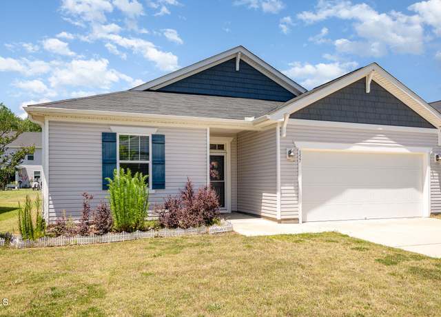 Property at 157 Willow Grove Ln, Fuquay Varina, NC 27526, 4 beds, 2 baths