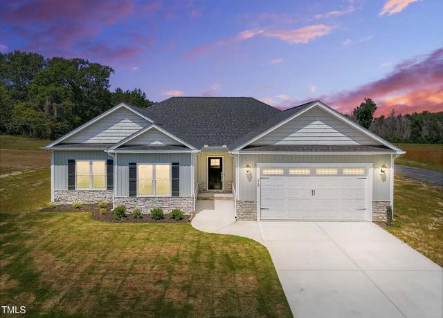 Property at 215 Creeks Edge Dr, Pikeville, NC 27863, 3 beds, 2 baths
