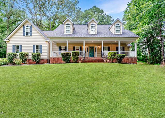 Property at 26 Shadymont Dr, Pittsboro, NC 27312, 4 beds, 3 baths