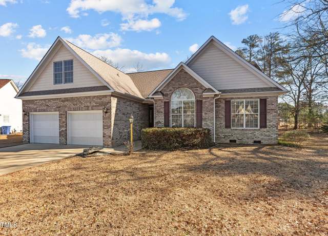 Property at 1519 Deanscroft Pl, Fayetteville, NC 28314, 4 beds, 3 baths