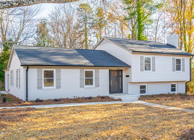 Property at 2804 Edgewood Ave, Burlington, NC 27215, 4 beds, 2.5 baths