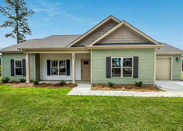 Property at 404 S Eastwood Dr, Benson, NC 27504, 3 beds, 2 baths