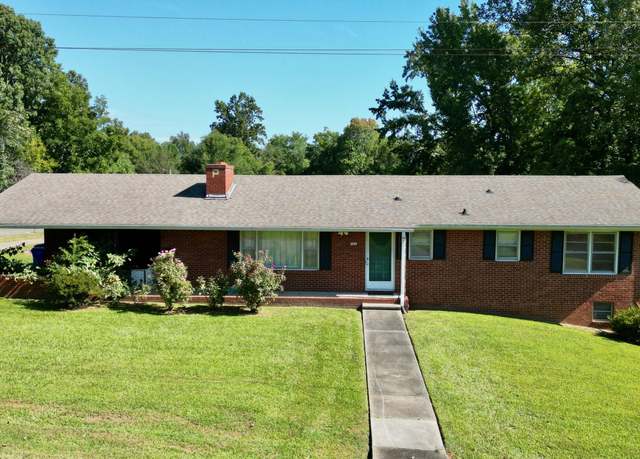 Property at 101 E Crawford St, Mebane, NC 27302, 4 beds, 1.5 baths