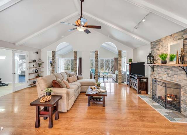 Property at 520 Log Barn Rd, Pittsboro, NC 27312, 3 beds, 2.5 baths