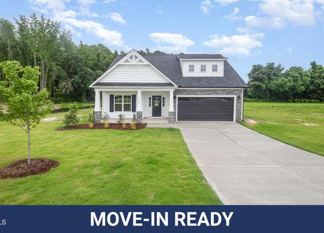 Property at 105 Tuskeegee Dr, Smithfield, NC 27577, 3 beds, 2.5 baths
