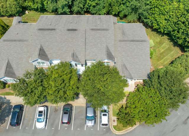 Property at 1056 Kelso Ln, Burlington, NC 27215, 2 beds, 2.5 baths