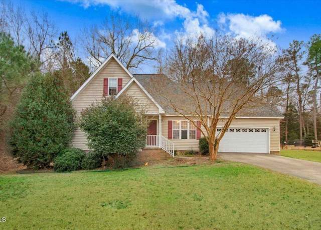 Property at 206 Koufax Dr, Pikeville, NC 27863, 4 beds, 3 baths