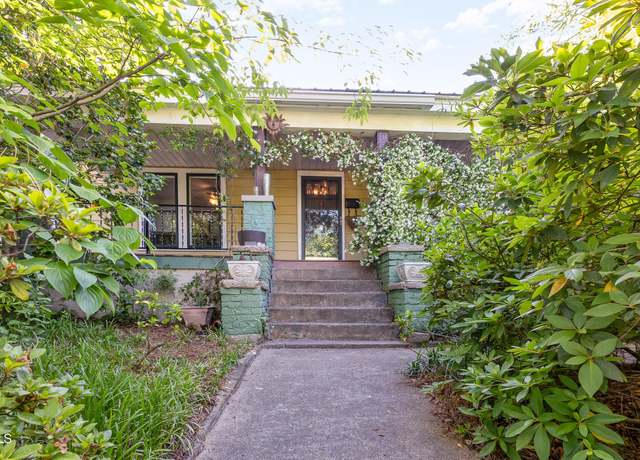 Property at 206 N State St, Raleigh, NC 27601, 4 beds, 1 bath