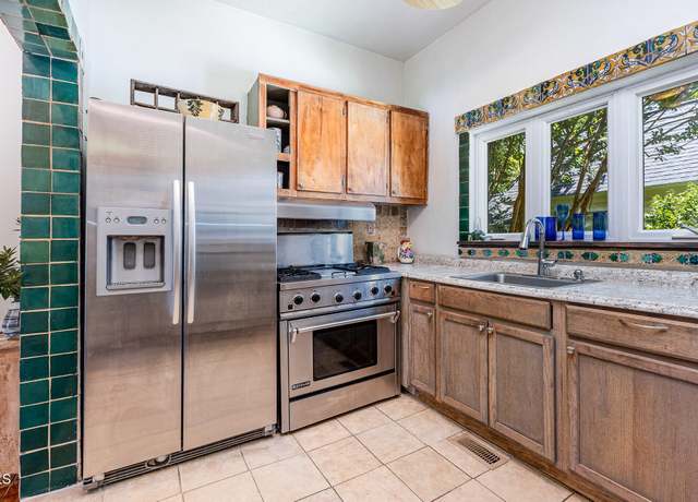 Property at 206 N State St, Raleigh, NC 27601, 4 beds, 1 bath