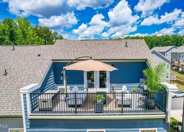 Property at 2055 Eva Pearl Dr, Apex, NC 27502, 4 beds, 4 baths