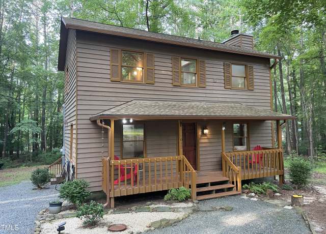 Property at 1012 King Cir, Chapel Hill, NC 27516, 2 beds, 1.5 baths