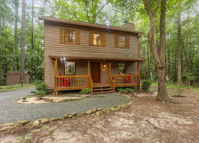 Property at 1012 King Cir, Chapel Hill, NC 27516, 2 beds, 1.5 baths