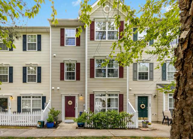 Property at 8640 Neuse Landing Ln #110, Raleigh, NC 27616, 3 beds, 2.5 baths