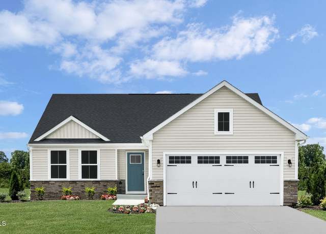 Property at 30 Elmwood Ave, Sanford, NC 27330, 3 beds, 2 baths