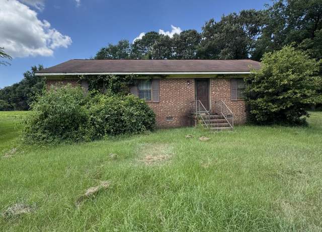Property at 598 Bentonville Rd, Four Oaks, NC 27524, 3 beds, 2 baths