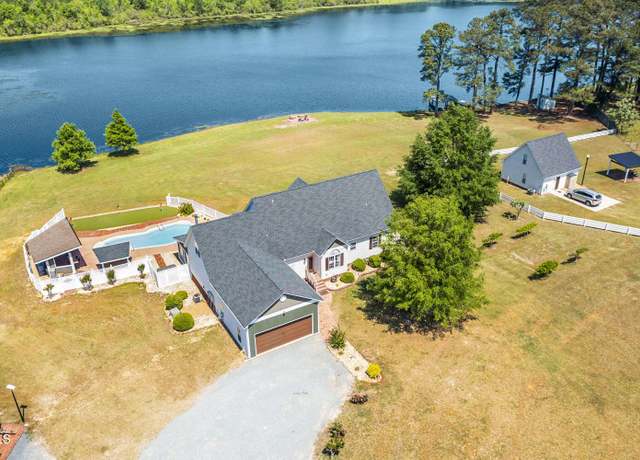 Property at 3636-A Holly Grove Rd, Dunn, NC 28334, 4 beds, 3.5 baths