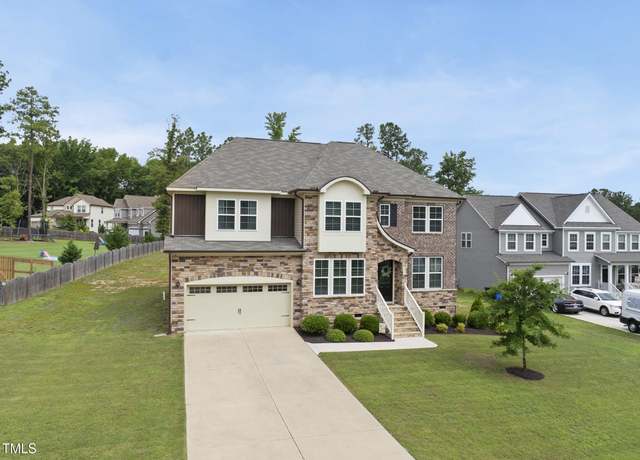 Property at 433 Village Bend Dr, Fuquay Varina, NC 27526, 4 beds, 2.5 baths