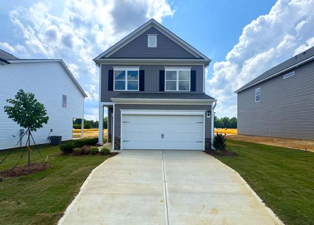 Property at 136 Bruce Dr Dr, Dunn, NC 28334, 3 beds, 2.5 baths