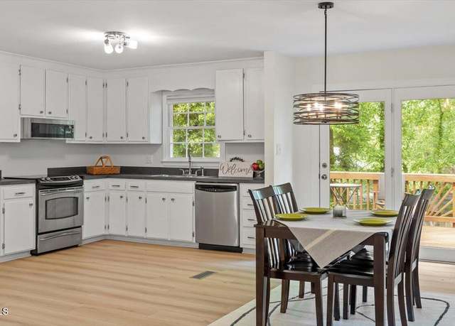 Property at 1209 Shincliffe Ct, Cary, NC 27511, 4 beds, 3 baths