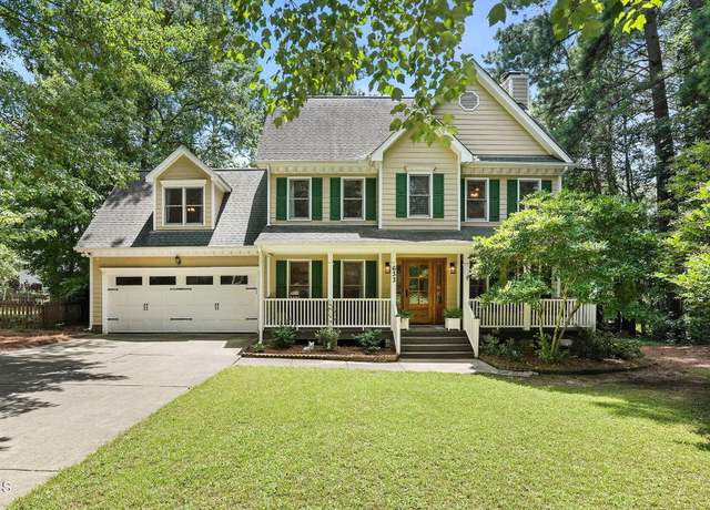 Property at 633 St. Vincent Dr, Holly Springs, NC 27540, 4 beds, 2.5 baths