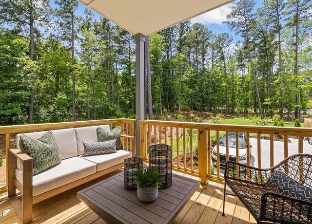 Property at 4706 Cypress Tree Ln, Raleigh, NC 27612, 4 beds, 3.5 baths