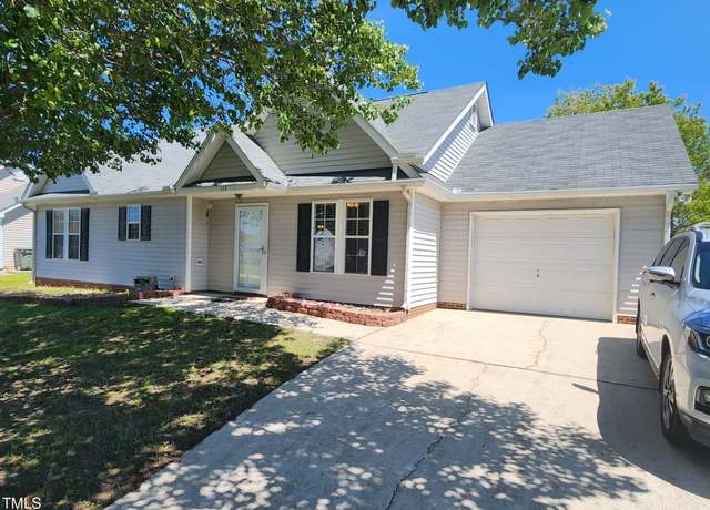 Property at 113 S Friars Chase Ln, Fuquay Varina, NC 27526, 3 beds, 2 baths