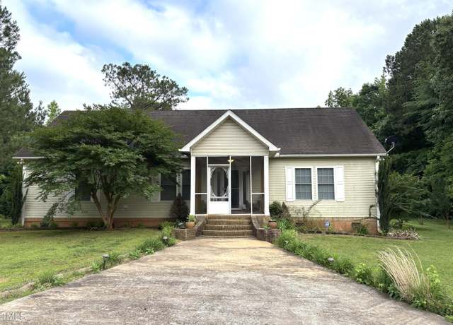 Property at 702 Ernest Turner Rd, Warrenton, NC 27589, 3 beds, 2 baths