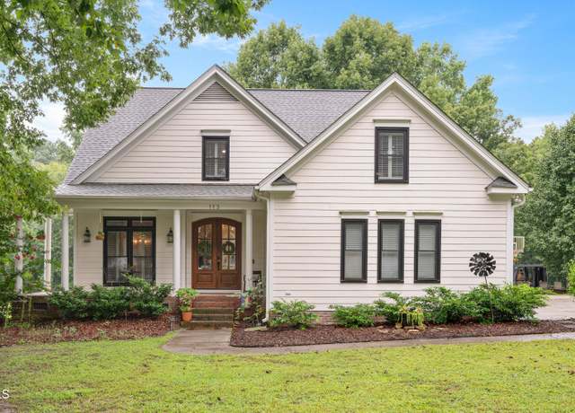 Property at 113 Claire Dr, Clayton, NC 27520, 3 beds, 2.5 baths