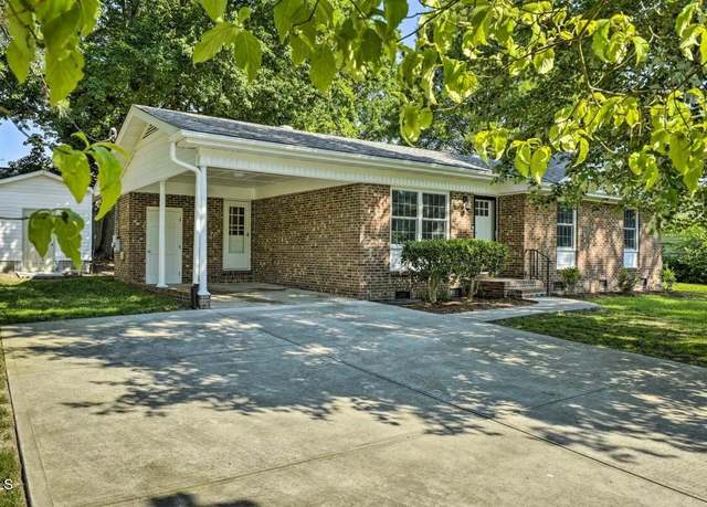 Property at 104 S Tunstall St, Apex, NC 27502, 3 beds, 2 baths