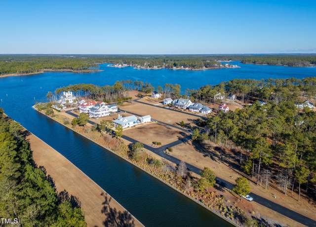 Property at 776 E Harborside Dr, Oriental, NC 28571