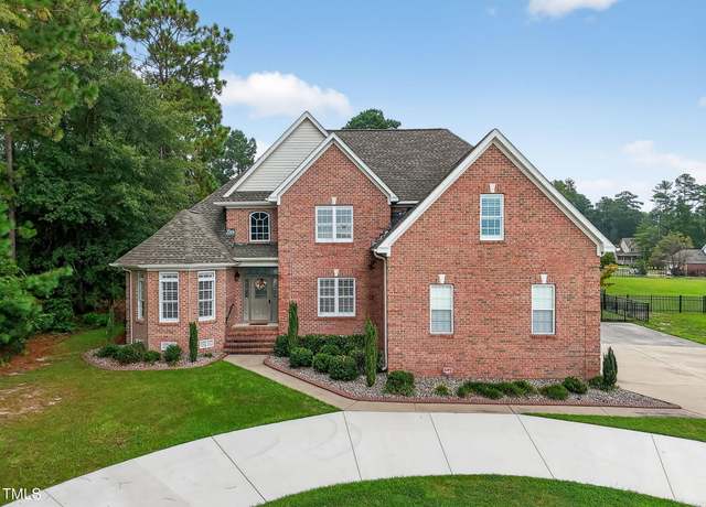 Property at 207 Sevendales Dr, Goldsboro, NC 27534, 4 beds, 3 baths