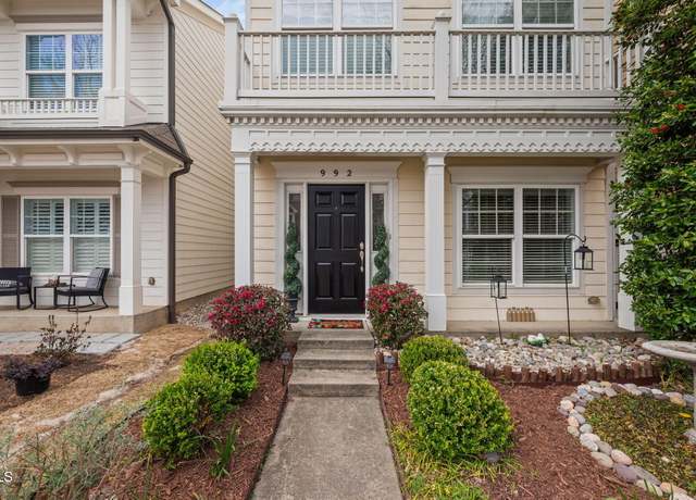 Property at 992 Ambergate, Apex, NC 27502, 3 beds, 2.5 baths