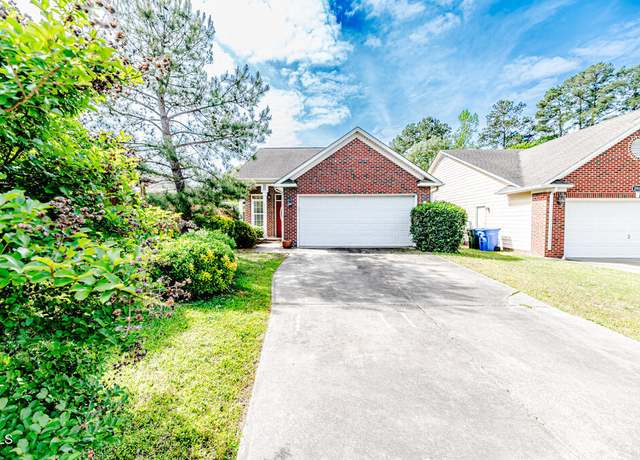 Property at 2916 Brookcrossing Dr, Fayetteville, NC 28306, 3 beds, 2 baths
